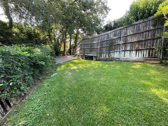 a view of an outdoor space with a garden
