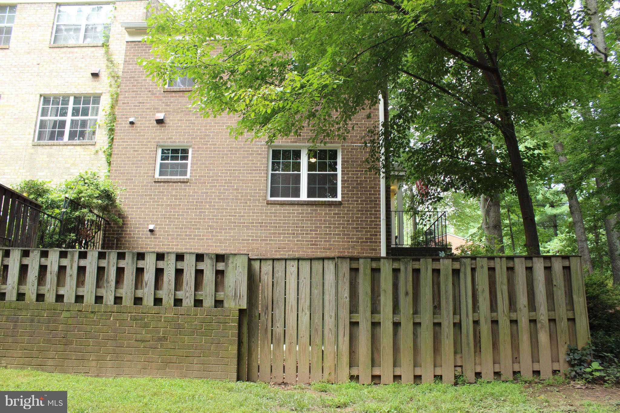 2221 Gunsmith Square Reston, VA 20191 - Photo 28 of 29 Exterior (Rear)
