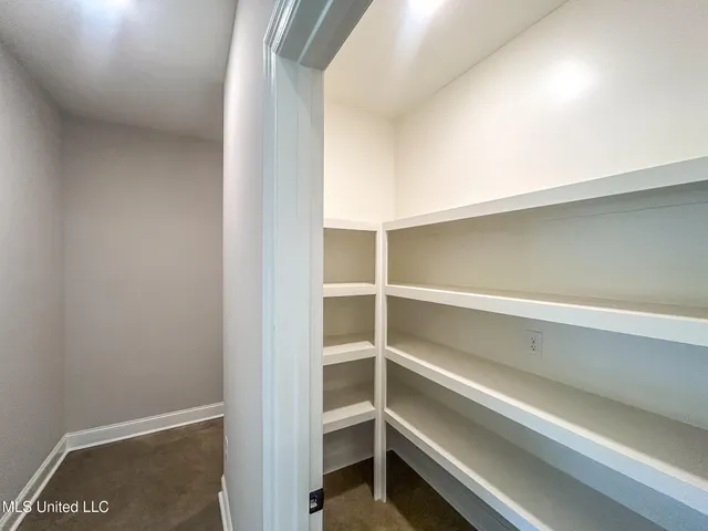 $291,700 | 954 Riverside Lane, Pearl, MS 39208