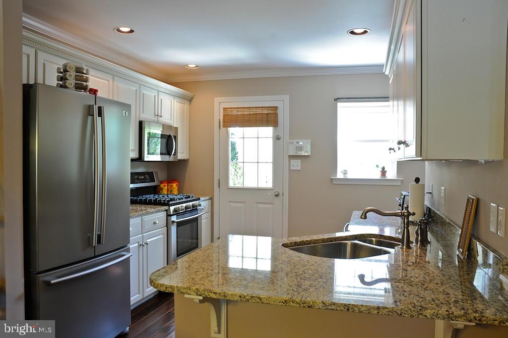 1053 Kent Garden Lititz, PA 17543 - Photo 14 of 25