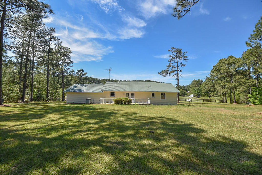 619 Strother Road Aberdeen, NC 28315 - Photo 18 of 32 63Back