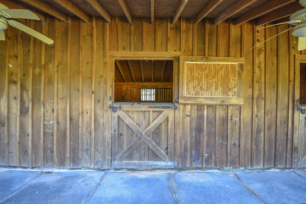 619 Strother Road Aberdeen, NC 28315 - Photo 28 of 32 93HorseStall