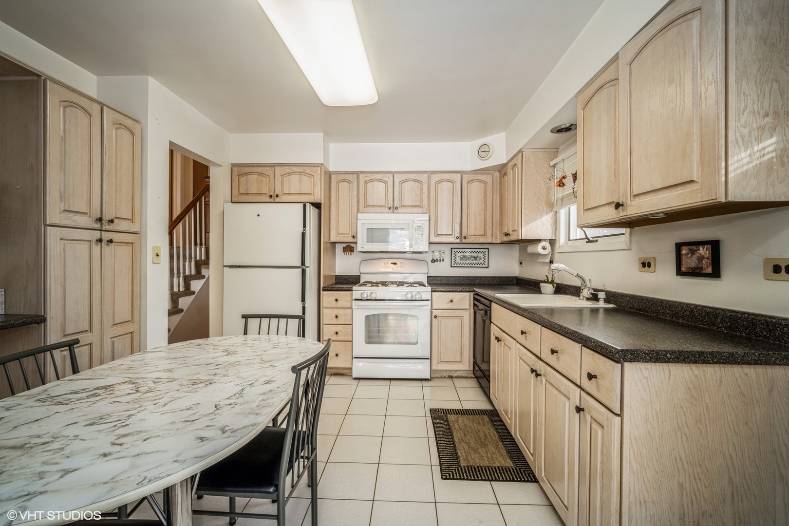32 Glenview Road Glenview, IL 60025 - Photo 4 of 11