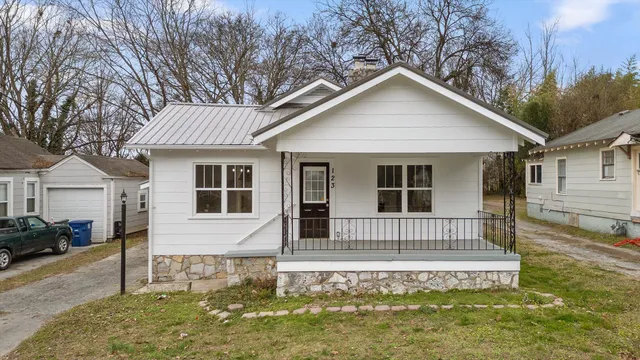 $270,000 | 123 South Moore Road, Chattanooga, TN 37411