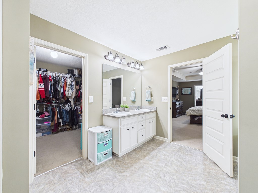 1355 Cloverdale Road Columbus, GA 31904 - Photo 37 of 44 MASTER BATH TO WALK IN CLOSET
