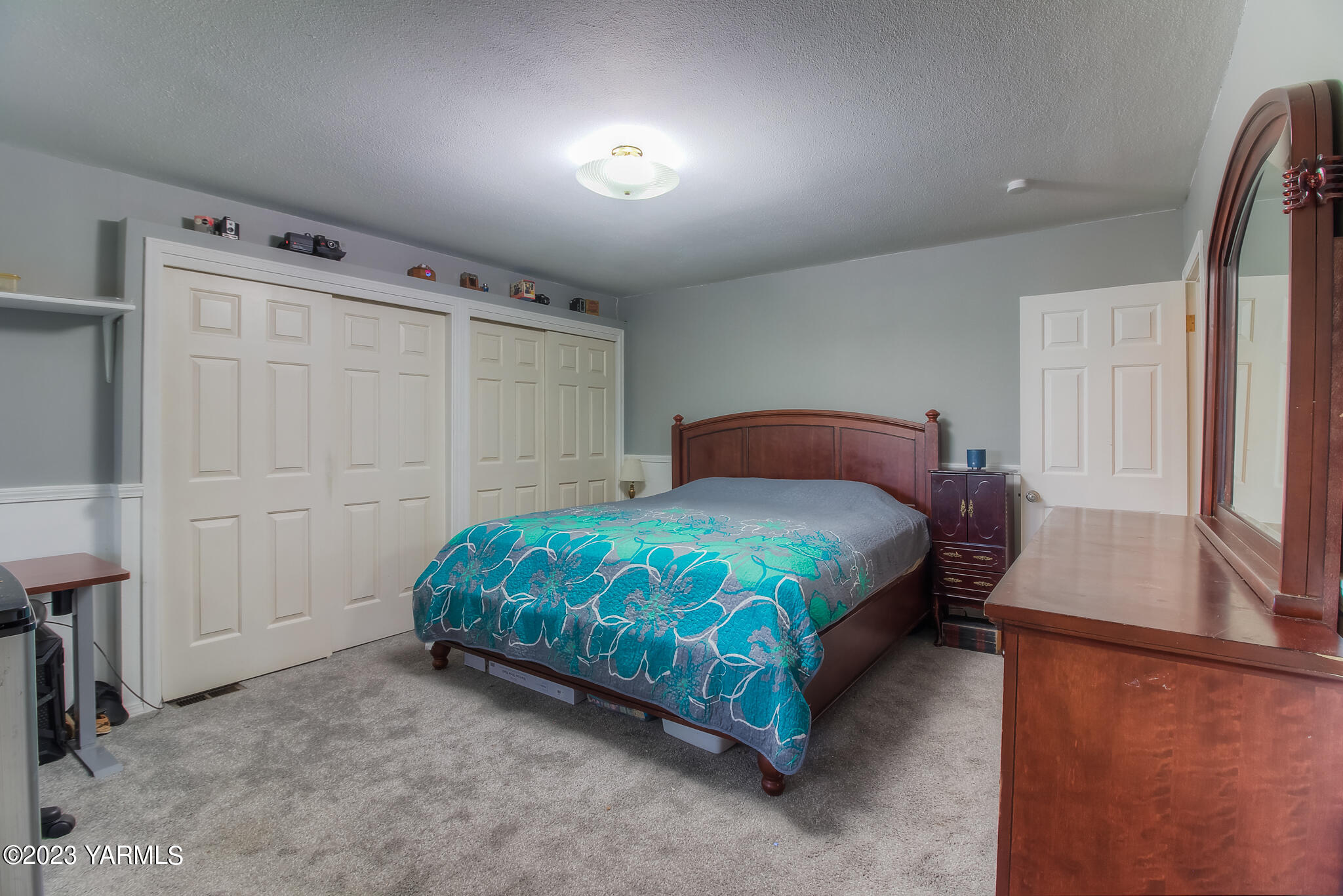15451 Summitview Road Cowiche, WA 98923 - Photo 9 of 22 a bedroom with a bed and a window