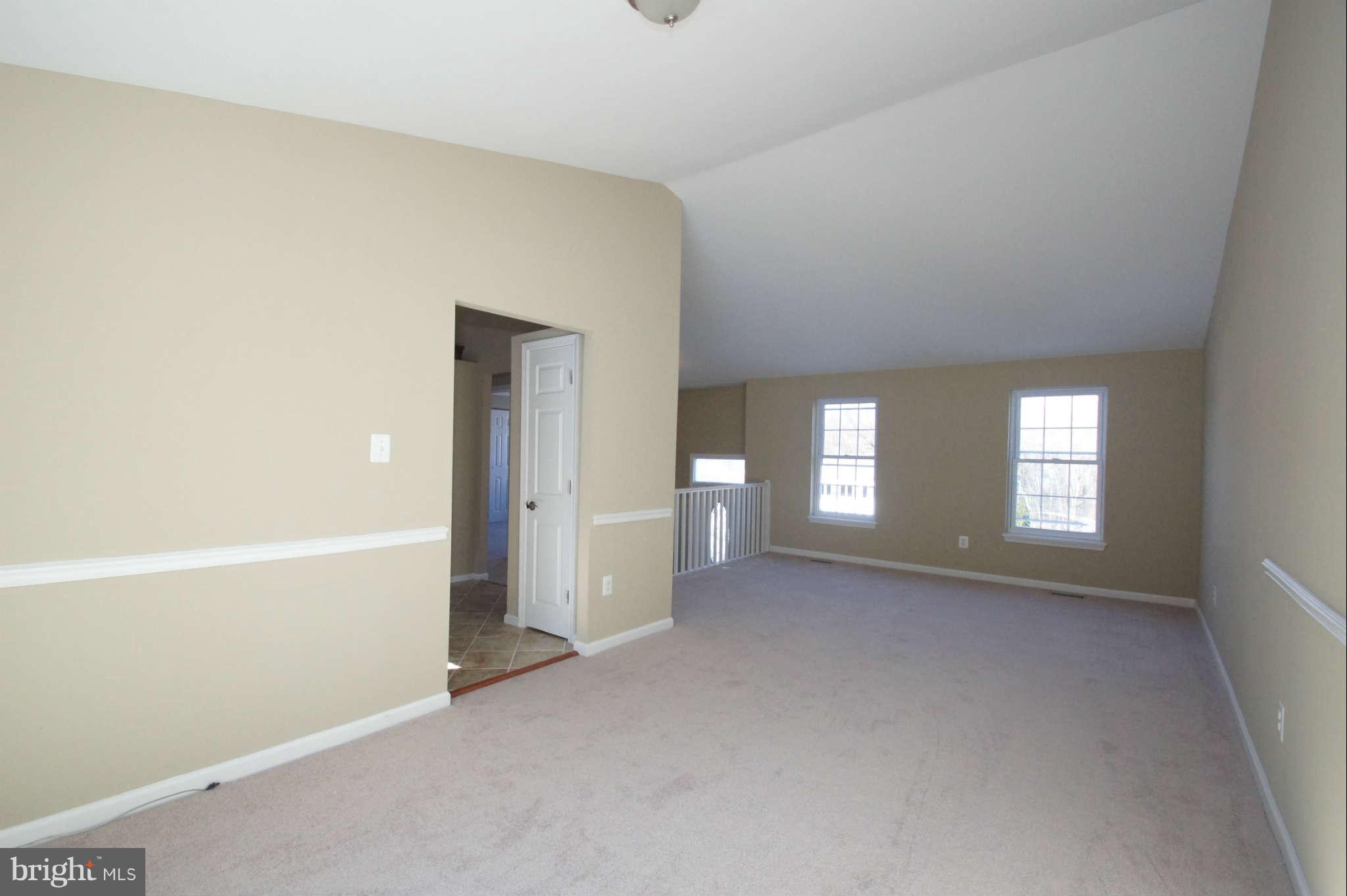 9423 Gunview Road Baltimore, MD 21236 - Photo 3 of 30 Dining Room