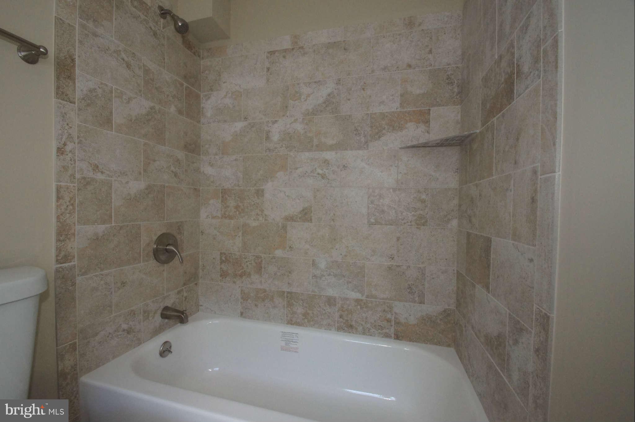 9423 Gunview Road Baltimore, MD 21236 - Photo 24 of 30 Bath