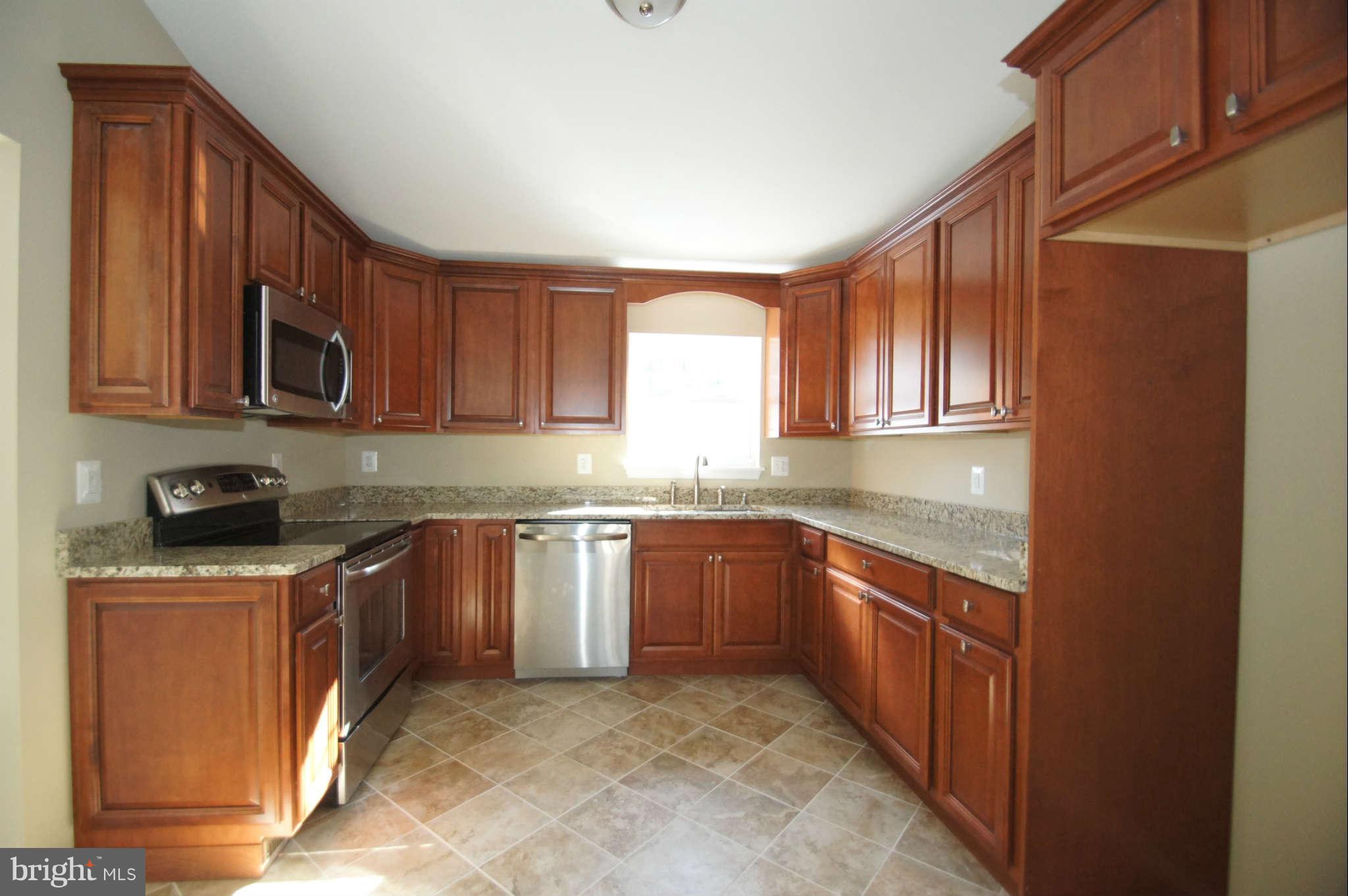 9423 Gunview Road Baltimore, MD 21236 - Photo 7 of 30 Kitchen