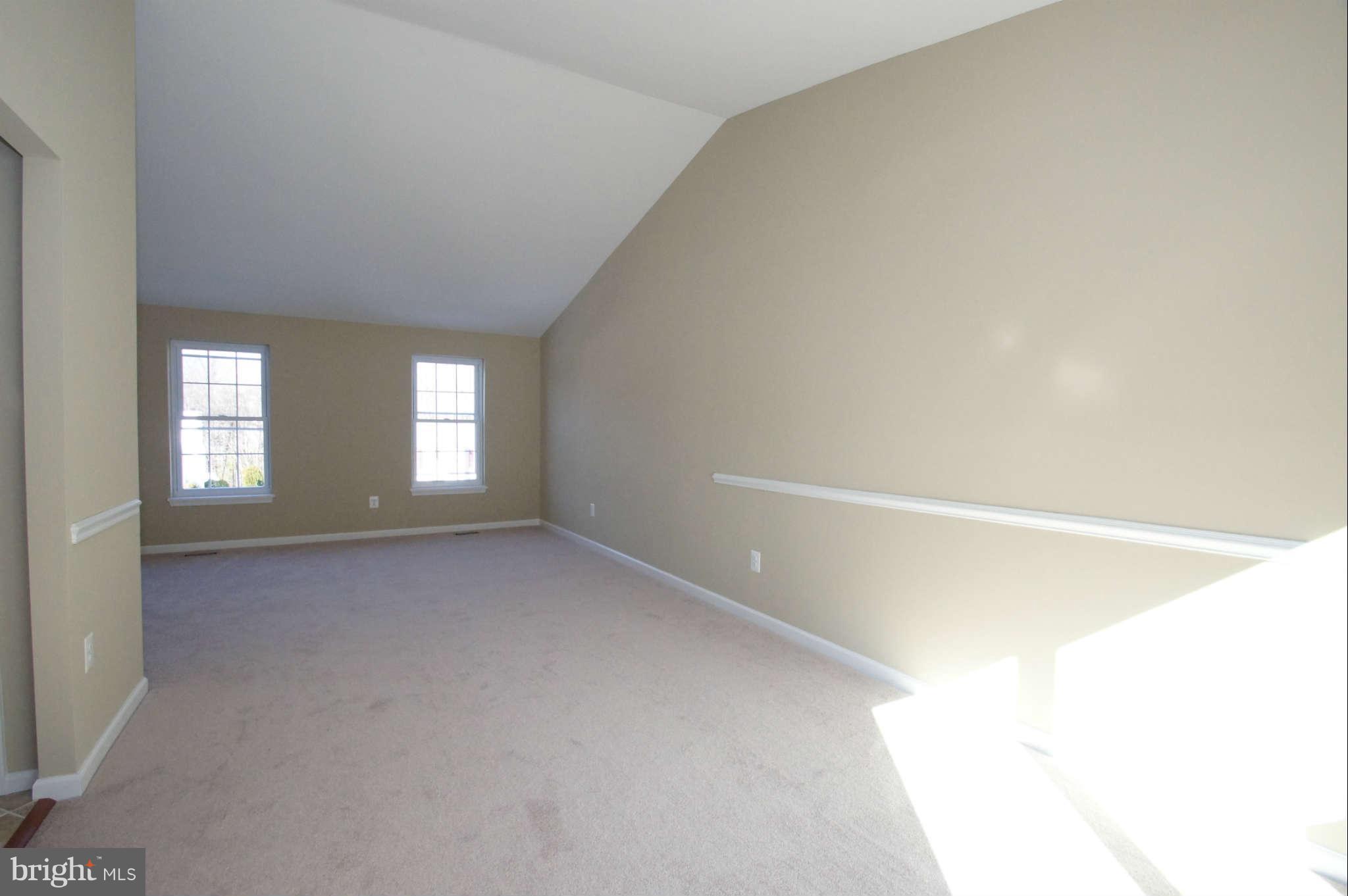 9423 Gunview Road Baltimore, MD 21236 - Photo 9 of 30 Dining Room