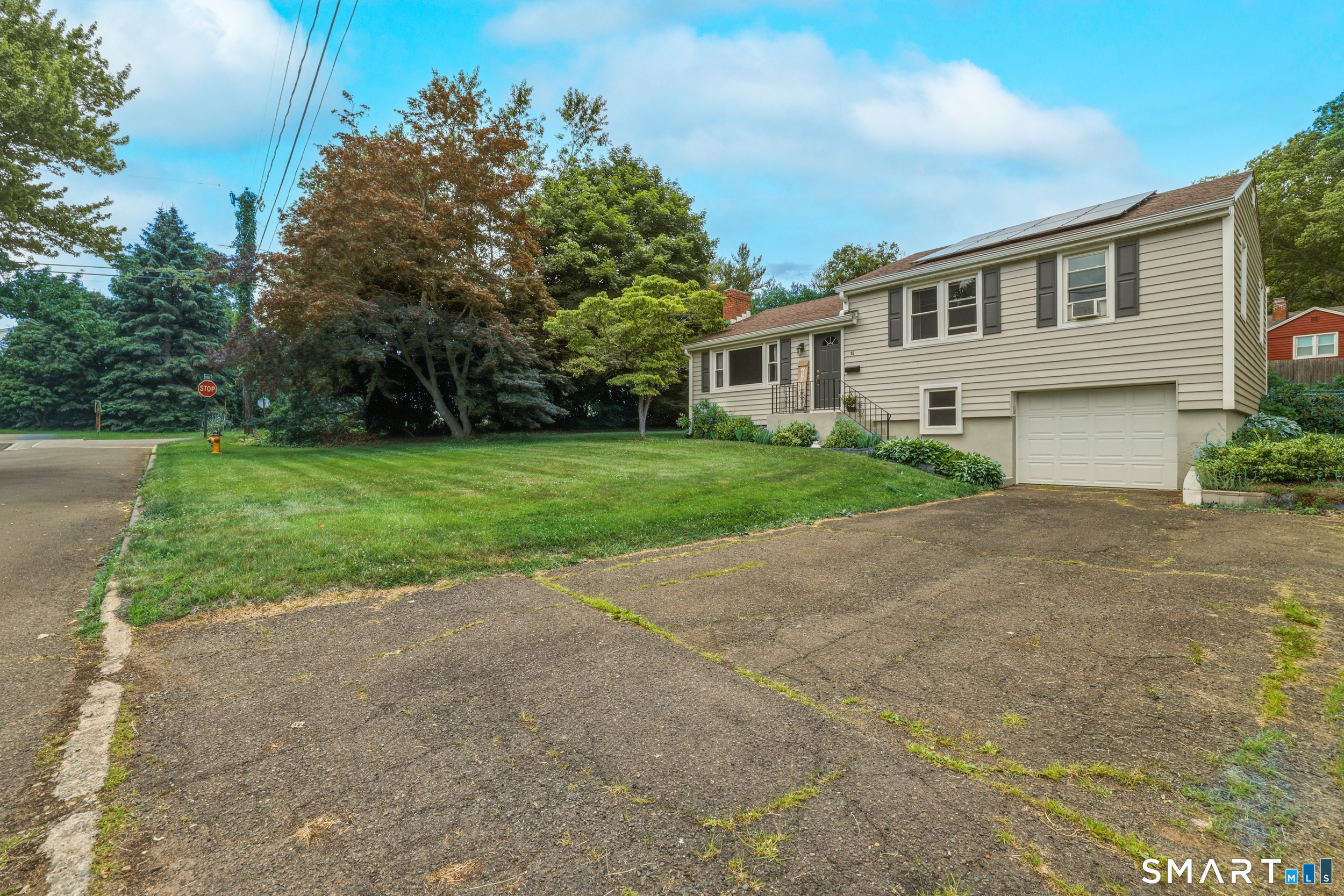 91 Berkeley Road Middletown, CT 06457 - Photo 5 of 33