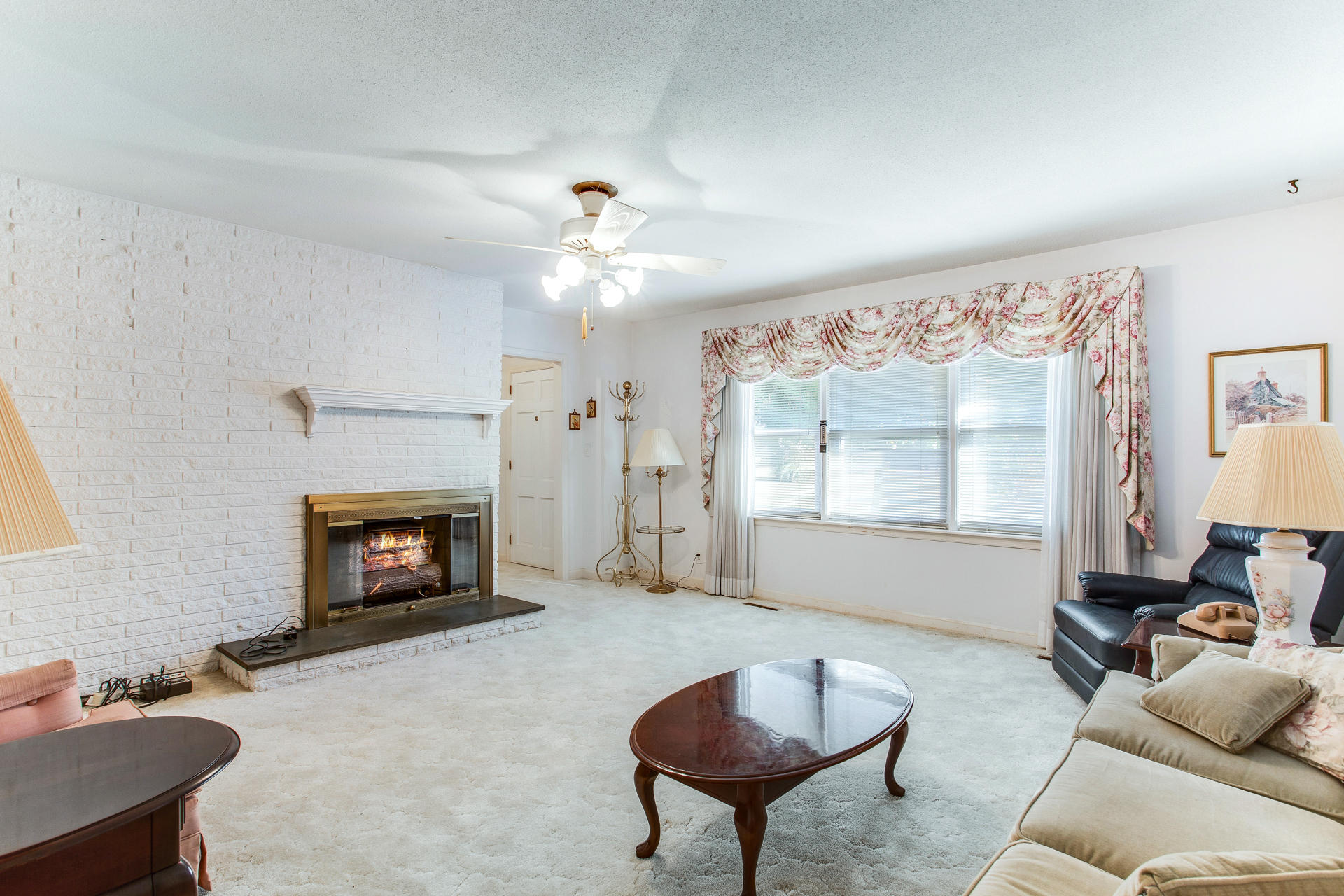 1902 Niagara Carthage Road Carthage, NC 28327 - Photo 5 of 39 LIVING ROOM