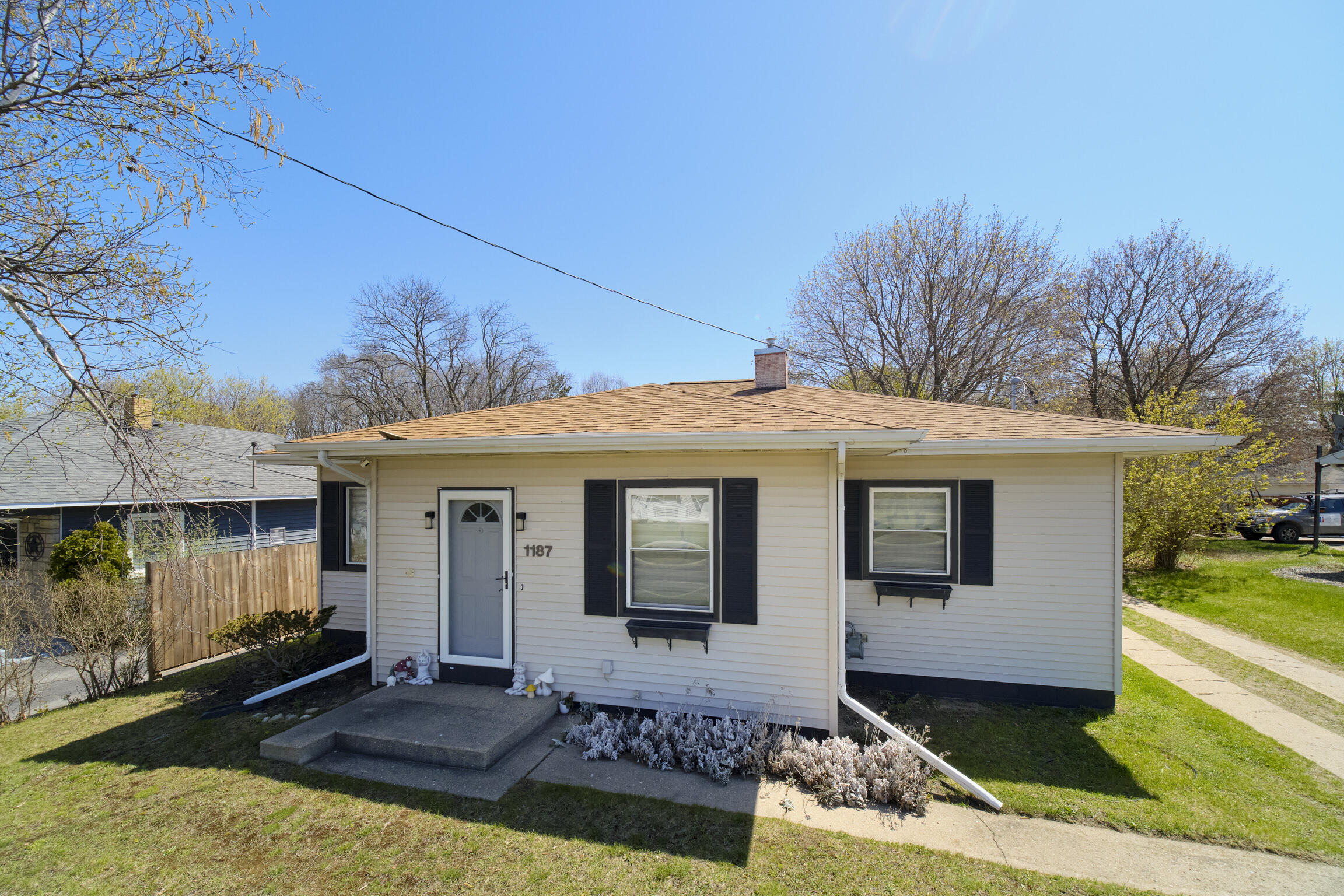 1187 Maple Road Manistee, MI 49660 - Photo 1 of 58 Front of Home
