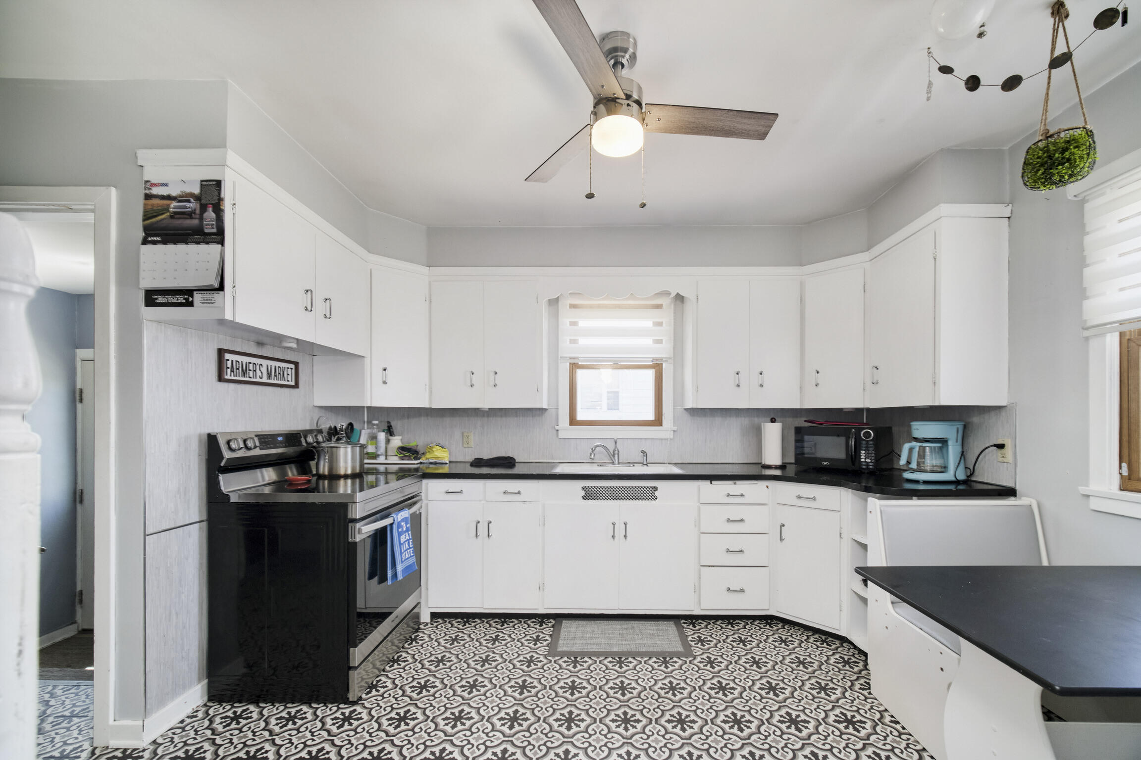 1187 Maple Road Manistee, MI 49660 - Photo 18 of 58 Kitchen