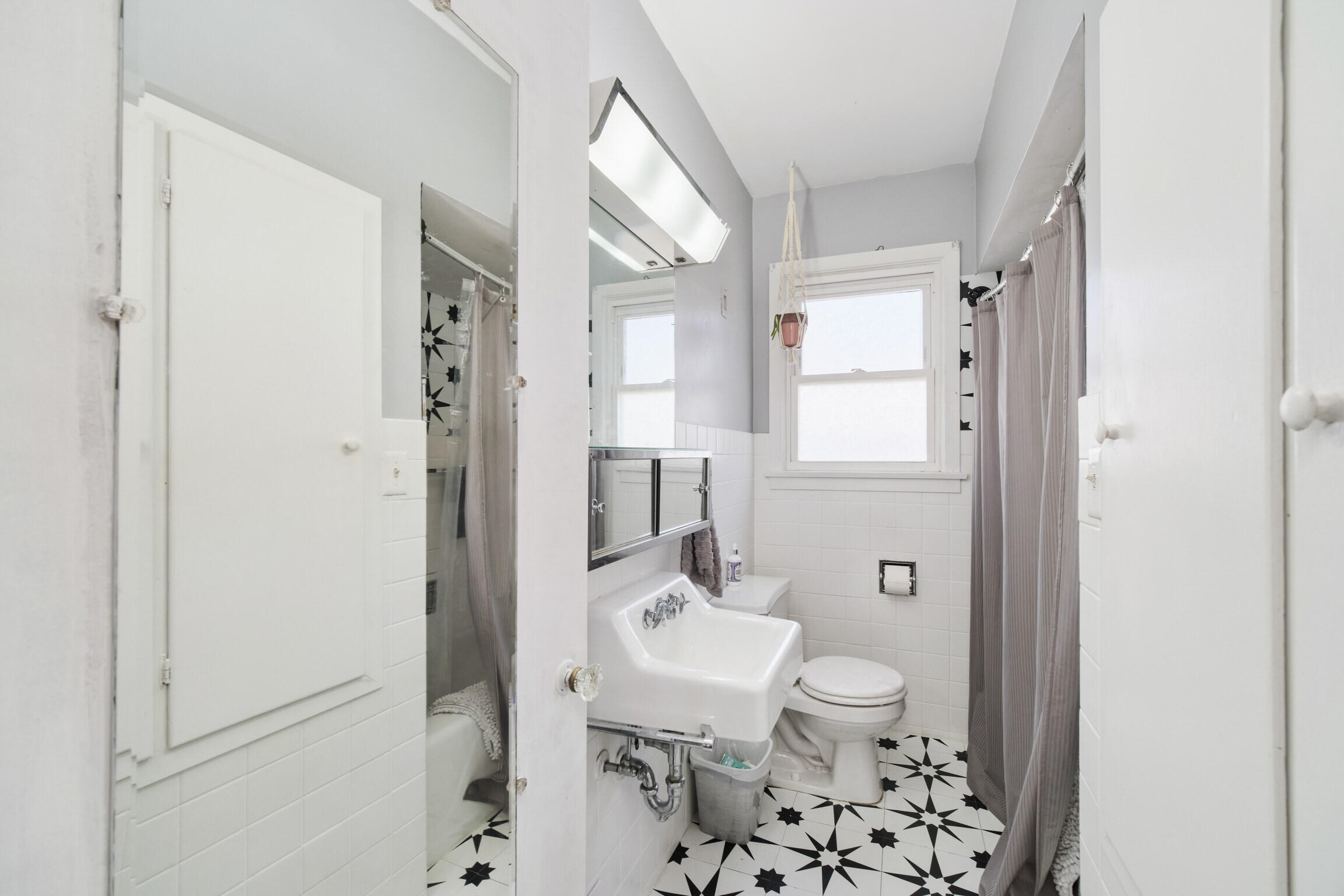 1187 Maple Road Manistee, MI 49660 - Photo 31 of 58 Full Bathroom