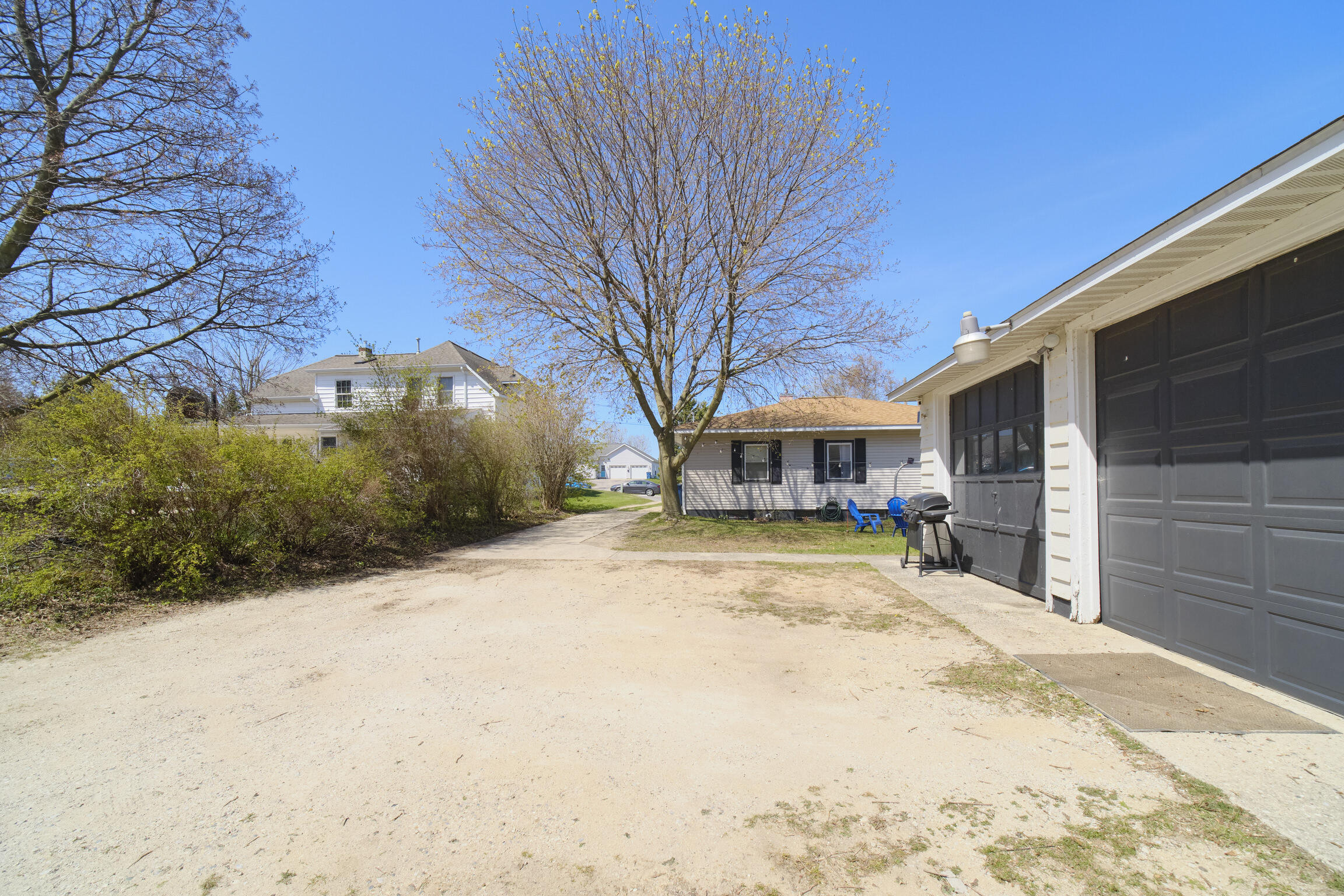 1187 Maple Road Manistee, MI 49660 - Photo 46 of 58 Driveway