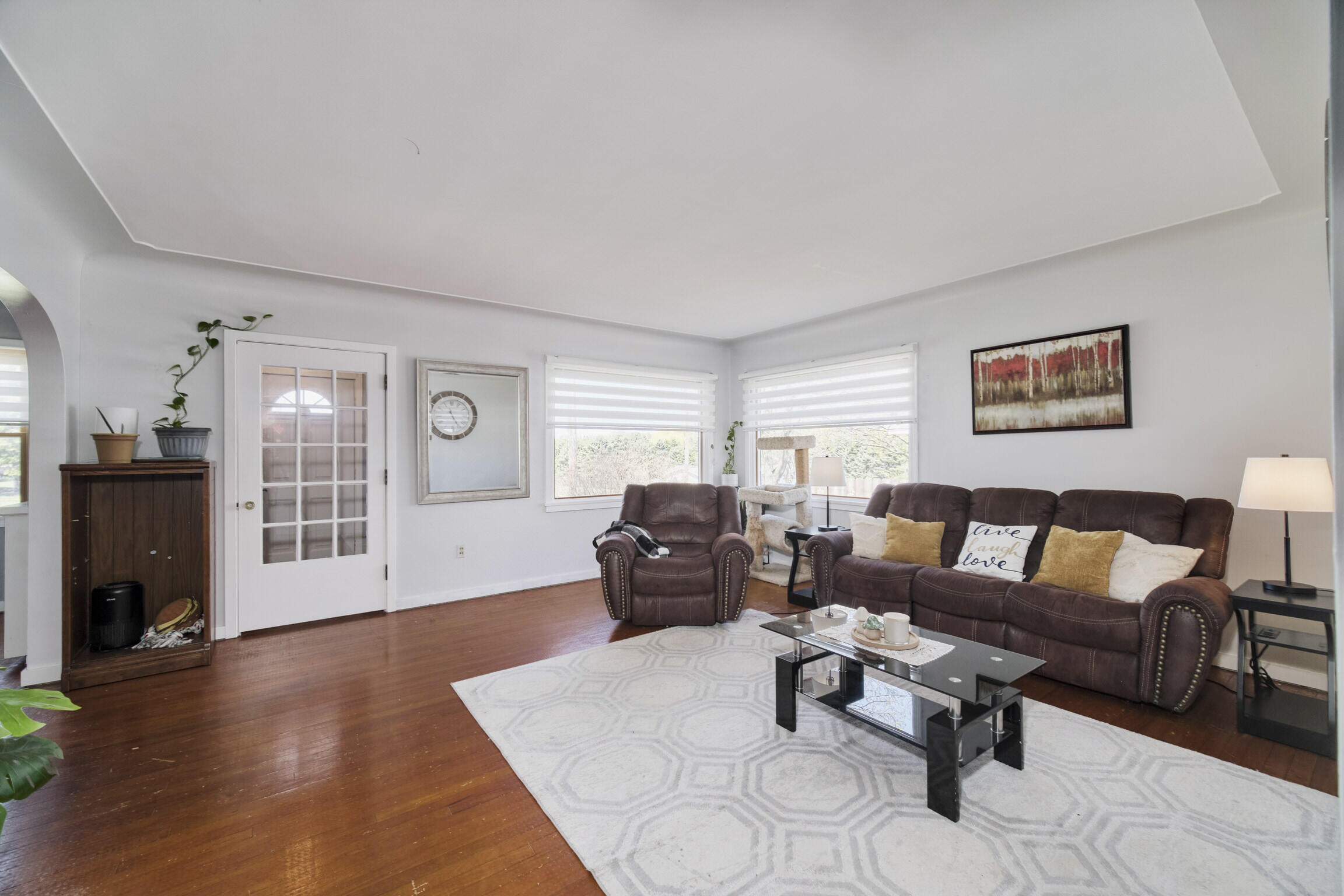 1187 Maple Road Manistee, MI 49660 - Photo 10 of 58 Living Room