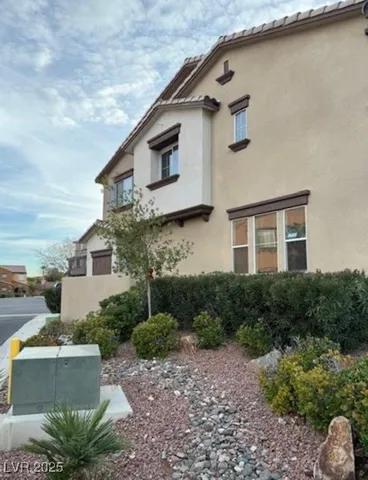 $469,900 | 11489 Belmont Lake Drive, Unit 106, Las Vegas, NV 89135