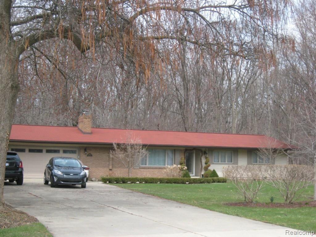 8618 Rucker Road Grosse Ile, MI 48138 - Photo 20 of 23 Front view