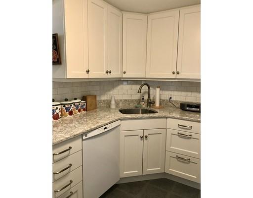 24 Oak Ridge Road Holden, MA 01520 - Photo 9 of 25 Gallery Image 9