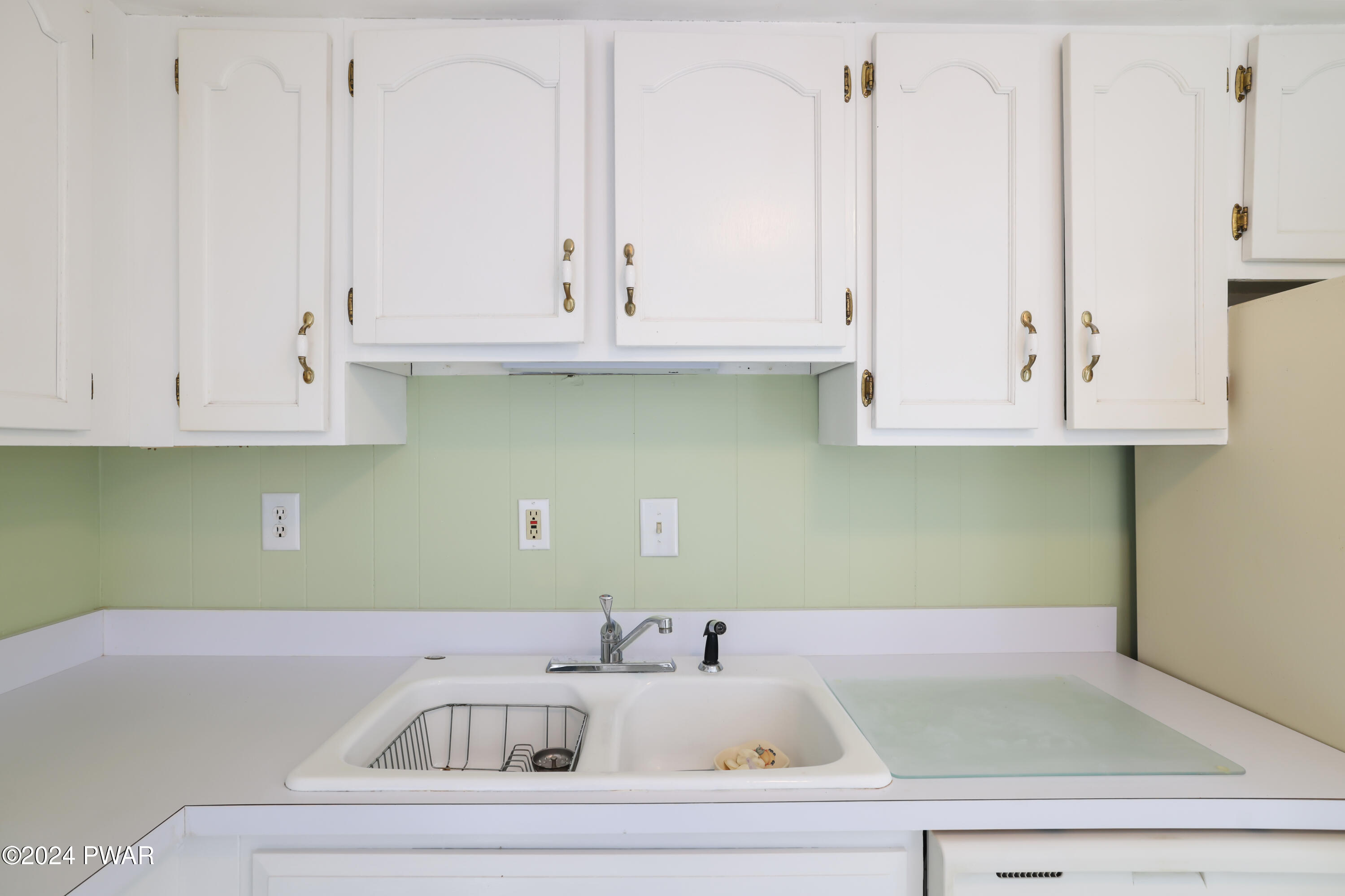 100 Cedar Ridge Road Hawley, PA 18428 - Photo 11 of 61 Kitchen