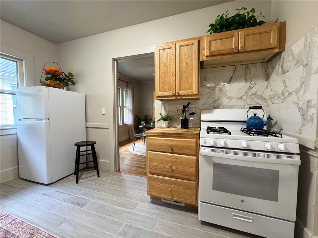 118 Gregory Street, Unit 3 Rochester, NY 14620 - Photo 40 of 41 Brand new appliances.