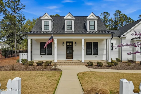 $1,150,000 | 275 Hollycrest Drive, Pinehurst, NC 28374