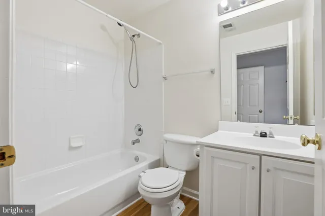 $3,400 | 2957 Huntington Grove Square, Alexandria, VA 22306