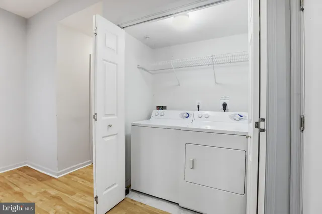 $3,400 | 2957 Huntington Grove Square, Alexandria, VA 22306