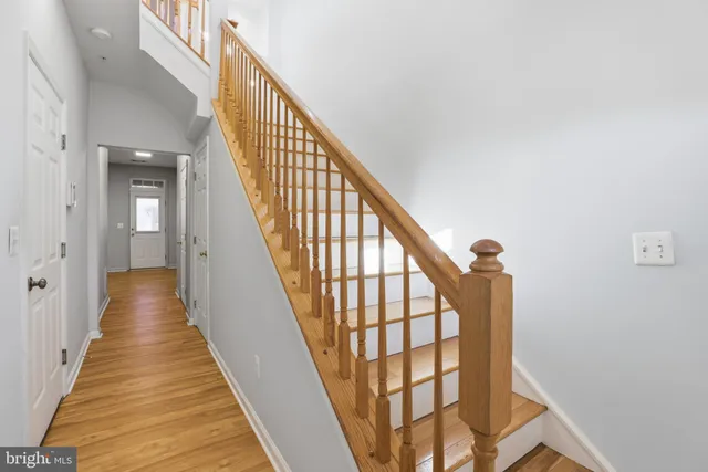 $3,400 | 2957 Huntington Grove Square, Alexandria, VA 22306