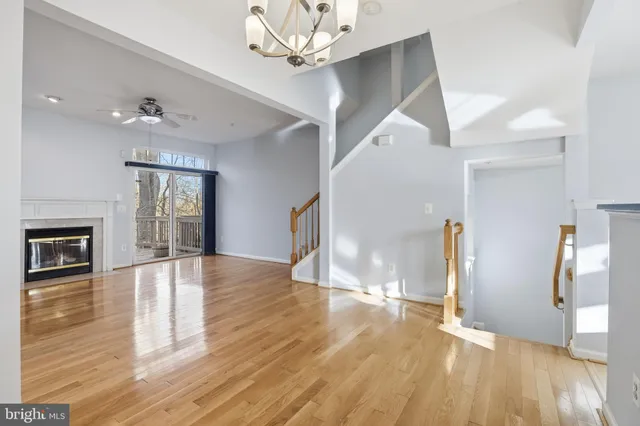 $3,400 | 2957 Huntington Grove Square, Alexandria, VA 22306