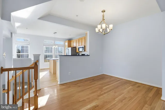 $3,400 | 2957 Huntington Grove Square, Alexandria, VA 22306