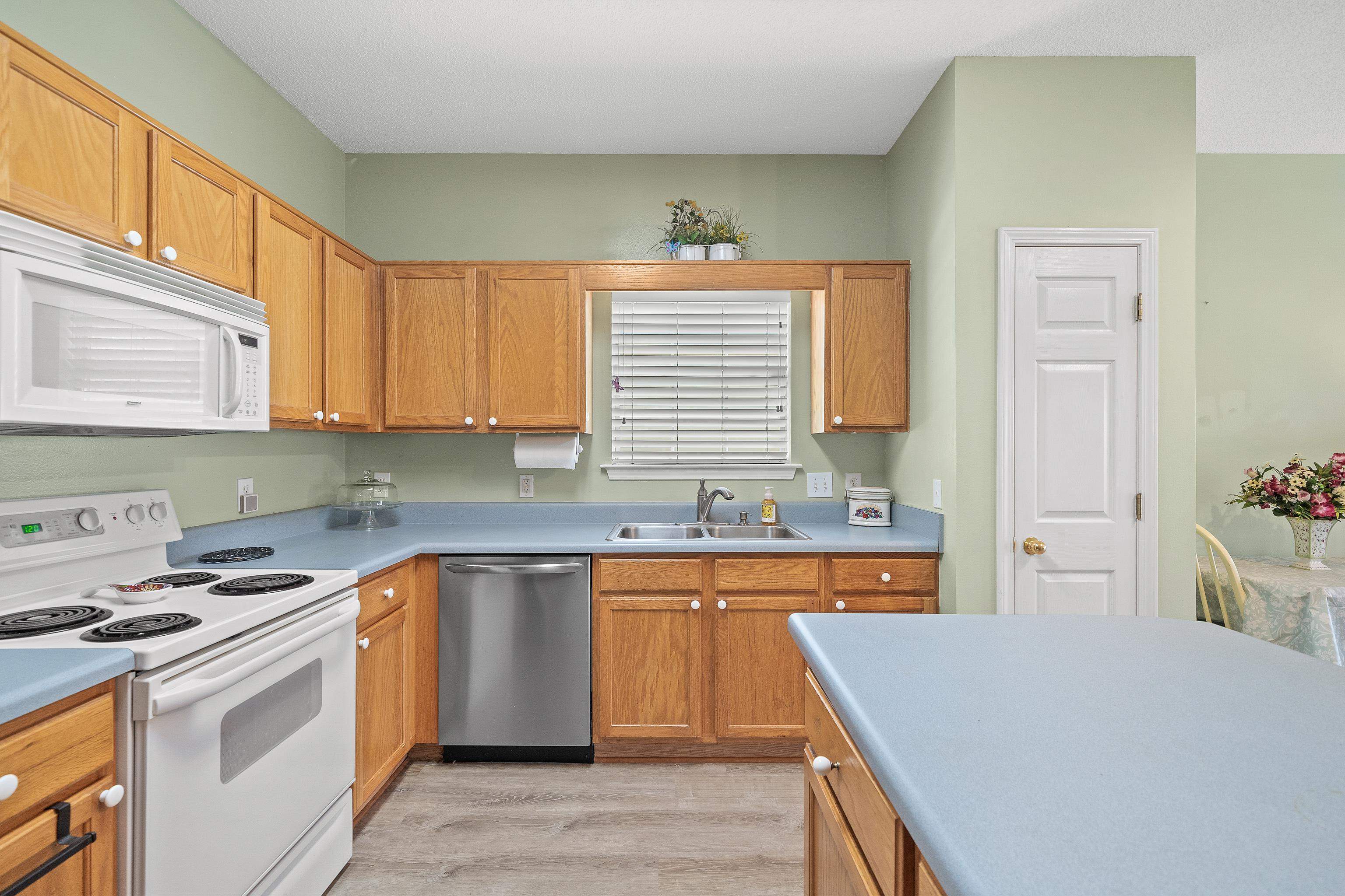 2651 South Juniper Street, Unit 800 Foley, AL 36535 - Photo 11 of 23 Kitchen