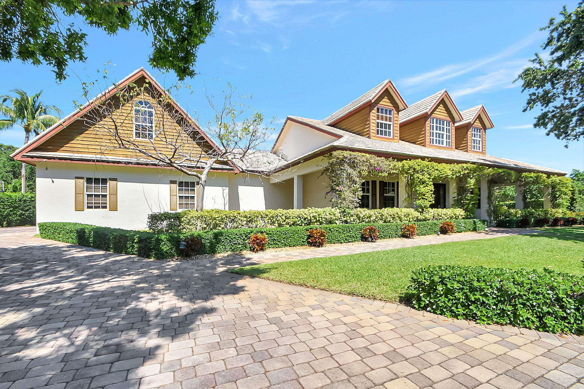 641 Eddy Street Boca Raton, FL 33487 - Photo 3 of 48 3-web-or-mls-House (3)