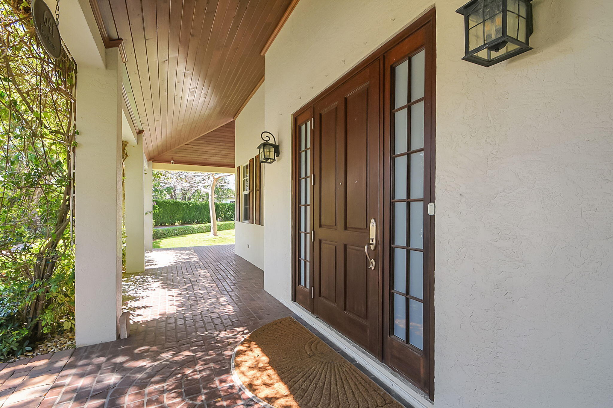 641 Eddy Street Boca Raton, FL 33487 - Photo 6 of 48 6-web-or-mls-House (5)