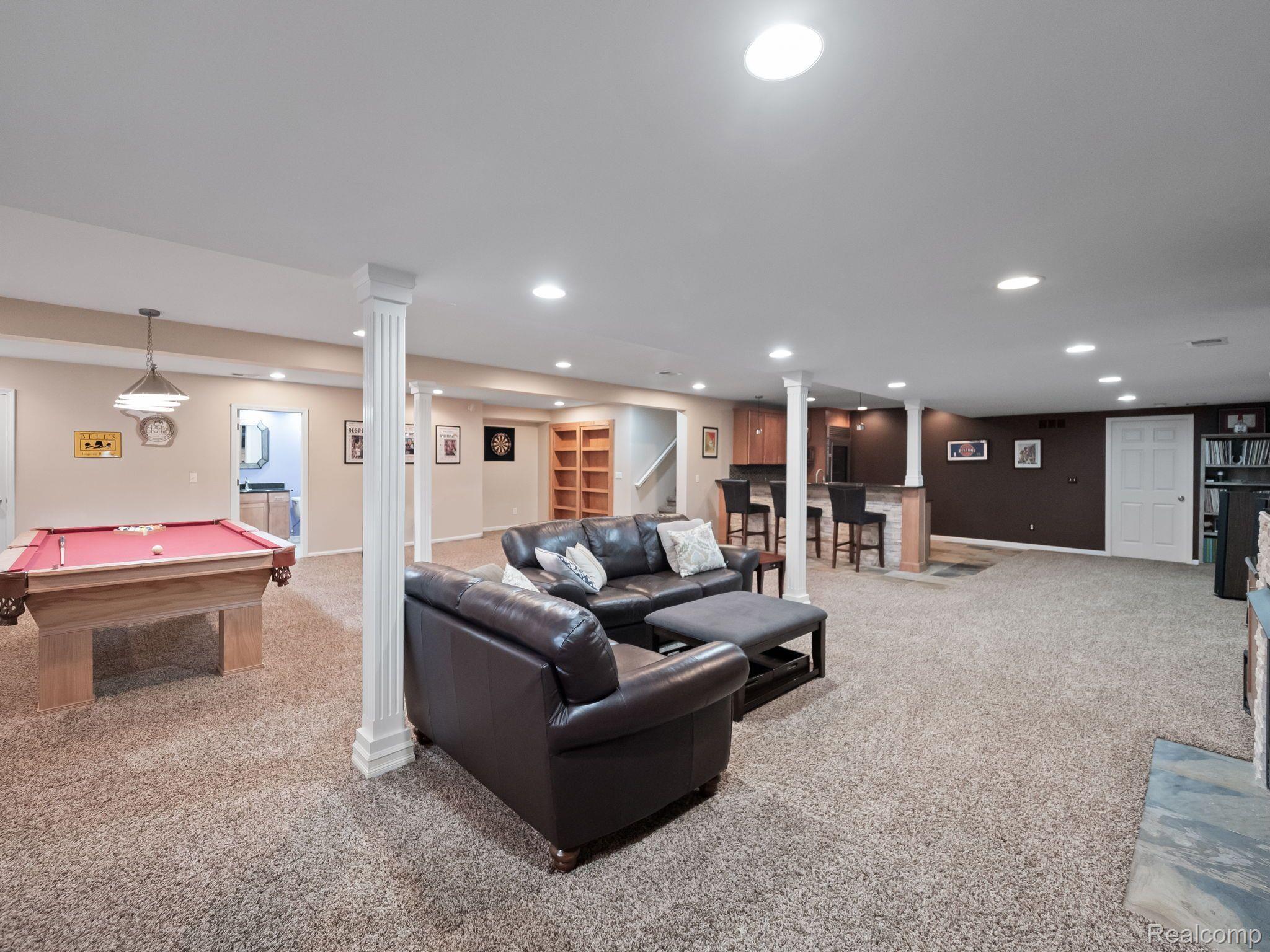 6834 Woodcrest Ridge Clarkston, MI 48346 - Photo 46 of 55 Gallery Image 46