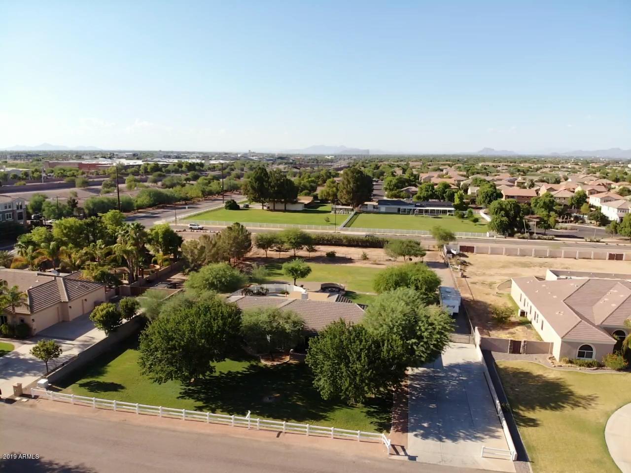 16421 South Greenfield Road Gilbert, AZ 85295 - Photo 26 of 30 IMG_9906