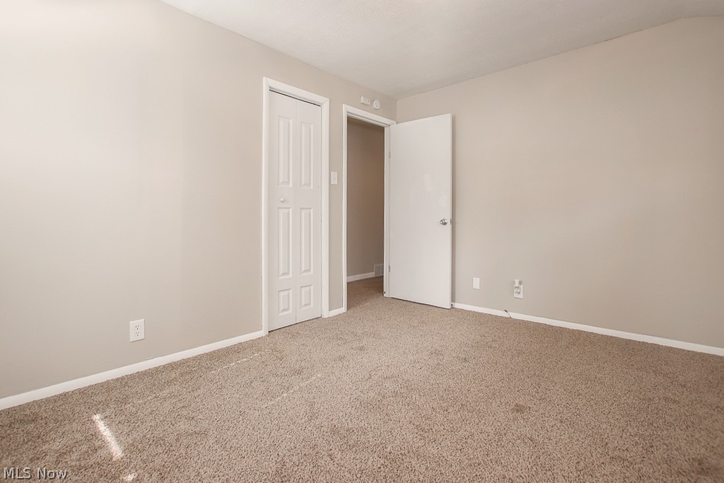 6490 Ridgeview Boulevard North Ridgeville, OH 44039 - Photo 19 of 31