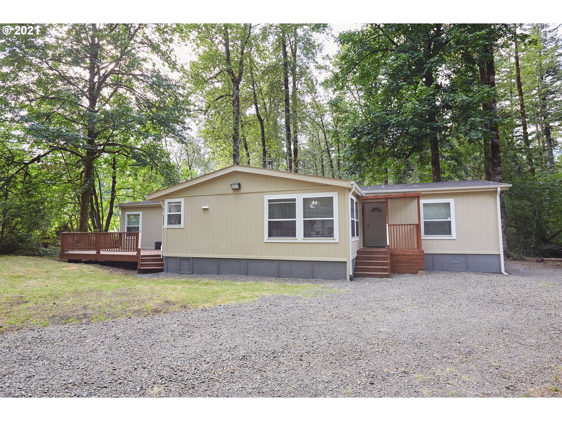 65805 East Chippawa Lane Rhododendron, OR 97049 - Photo 2 of 31