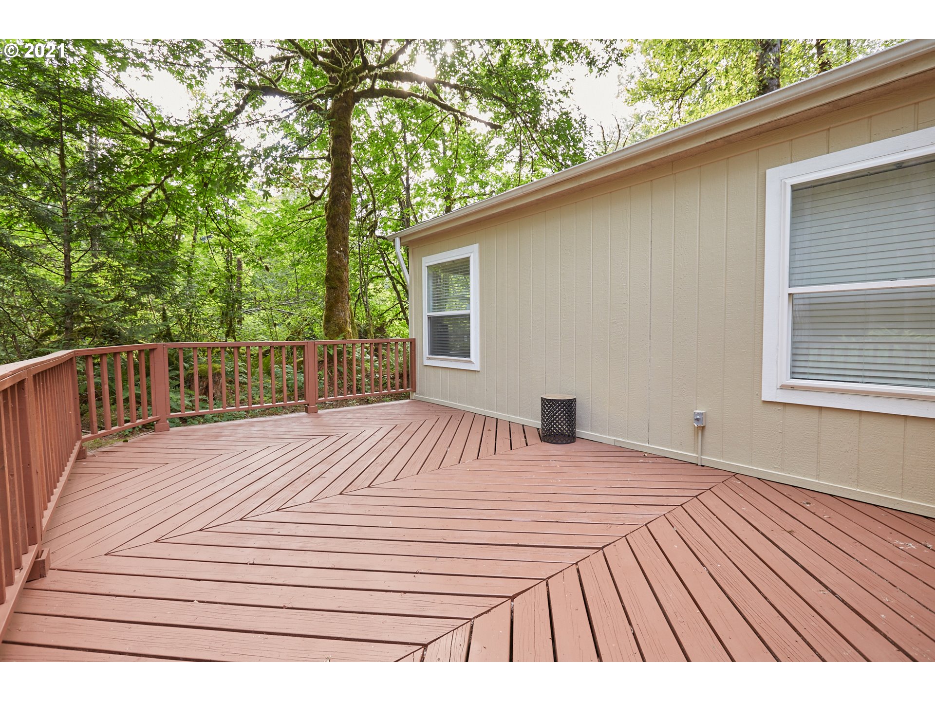 65805 East Chippawa Lane Rhododendron, OR 97049 - Photo 8 of 31
