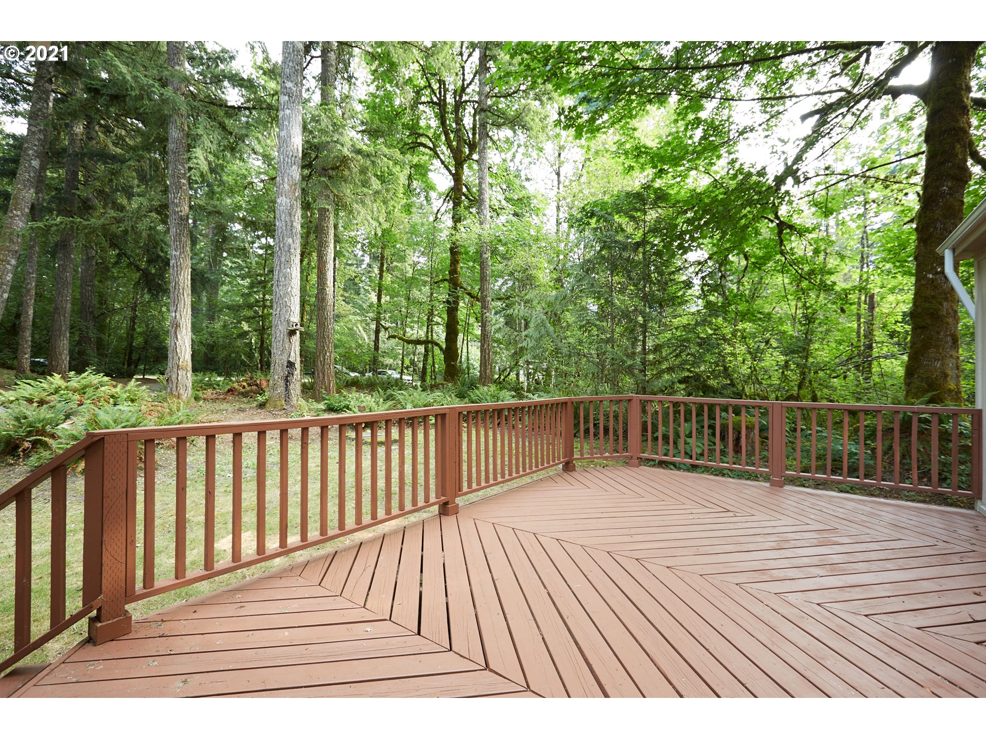 65805 East Chippawa Lane Rhododendron, OR 97049 - Photo 9 of 31