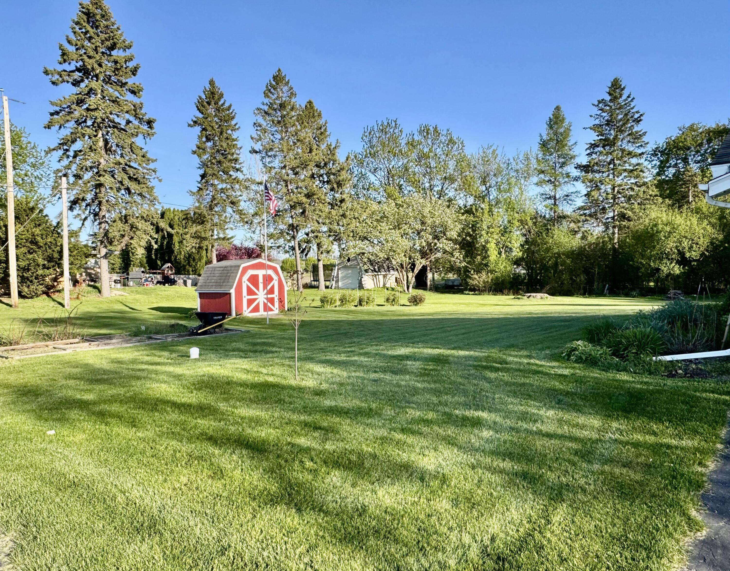 N96W19827 County Line Road Menomonee Falls, WI 53051 - Photo 20 of 25 Spacious Lot