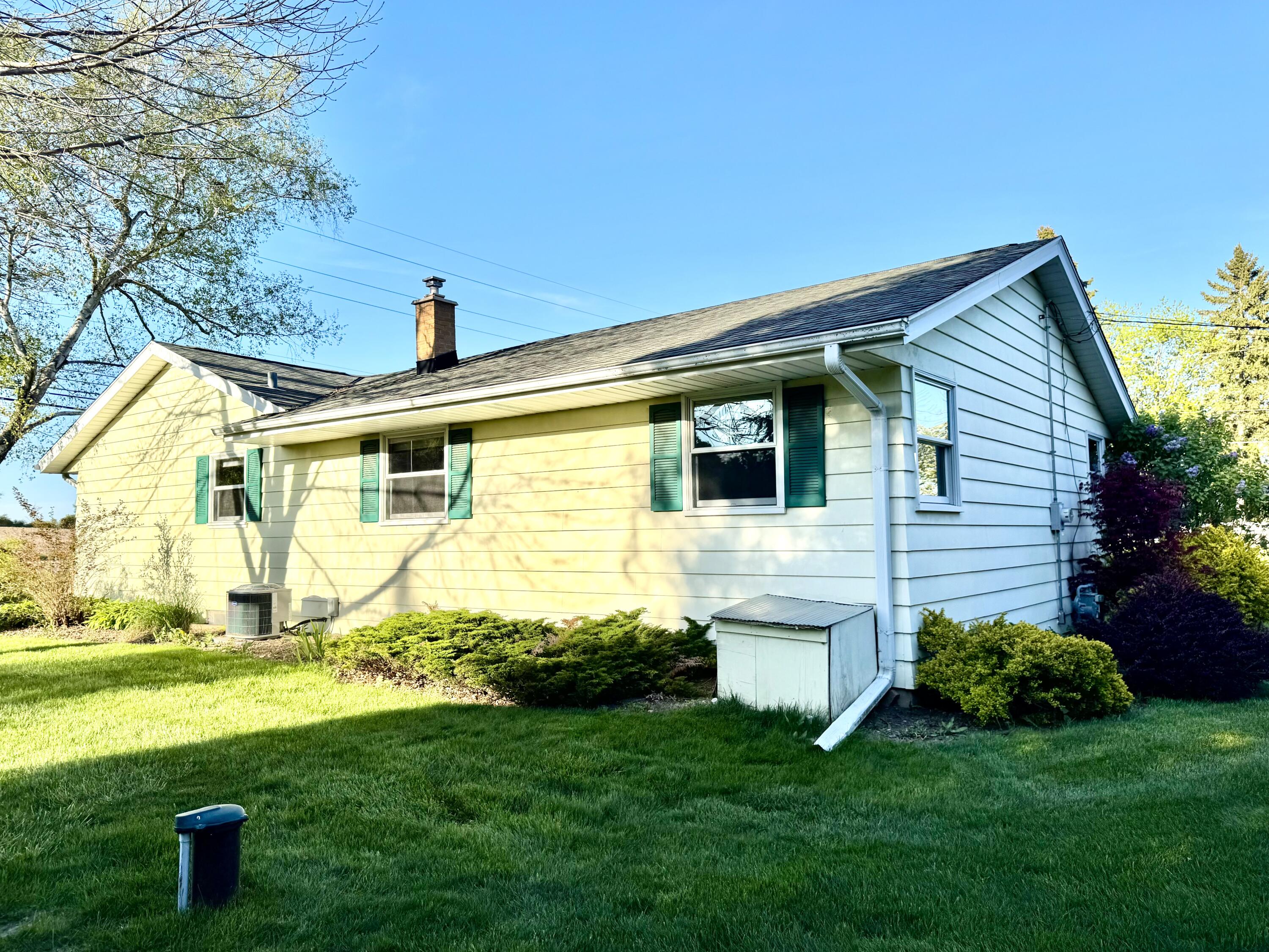 N96W19827 County Line Road Menomonee Falls, WI 53051 - Photo 24 of 25 Updated Dimensional Roof