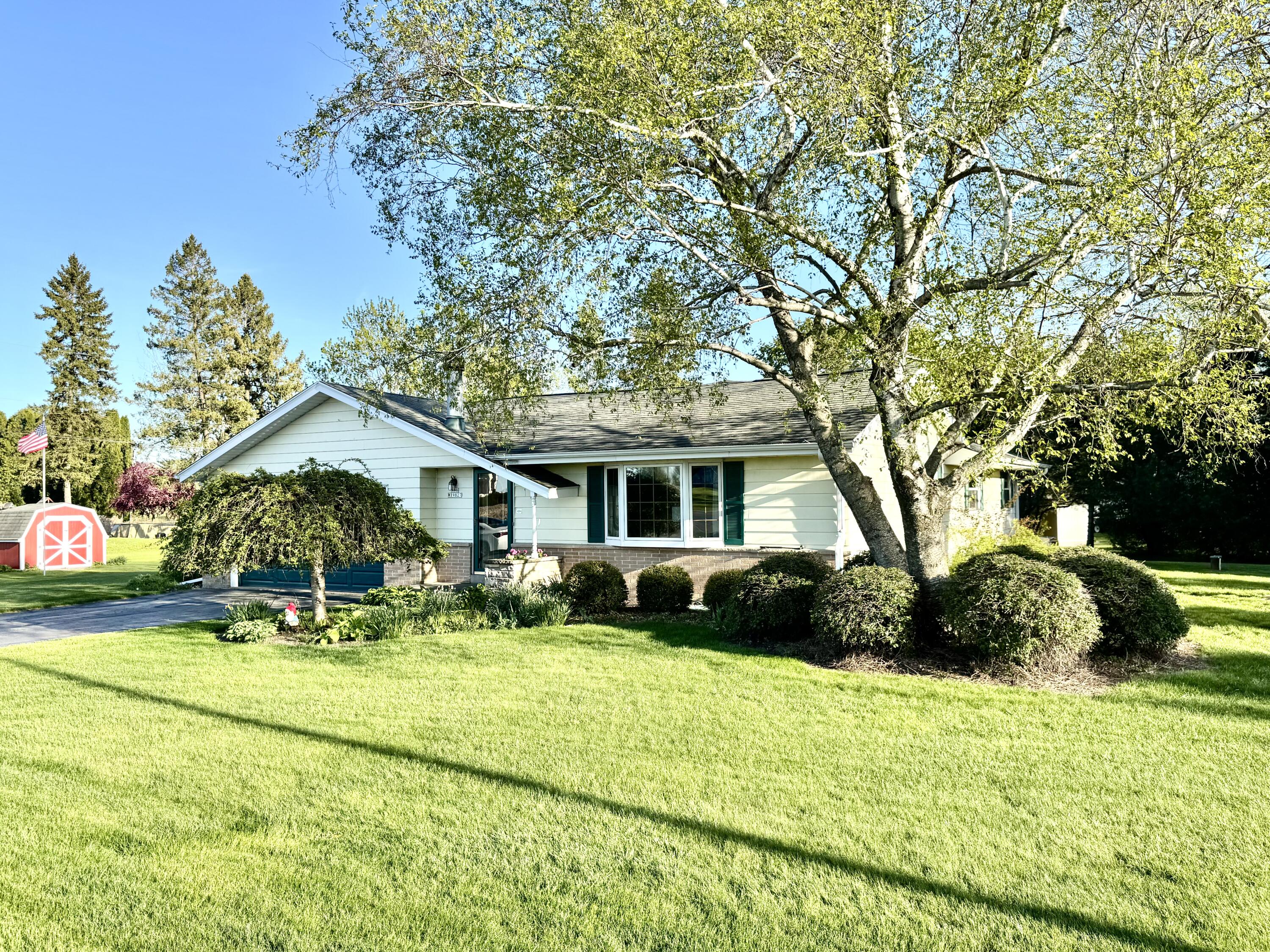 N96W19827 County Line Road Menomonee Falls, WI 53051 - Photo 25 of 25 Beautifully Maintained Ranch