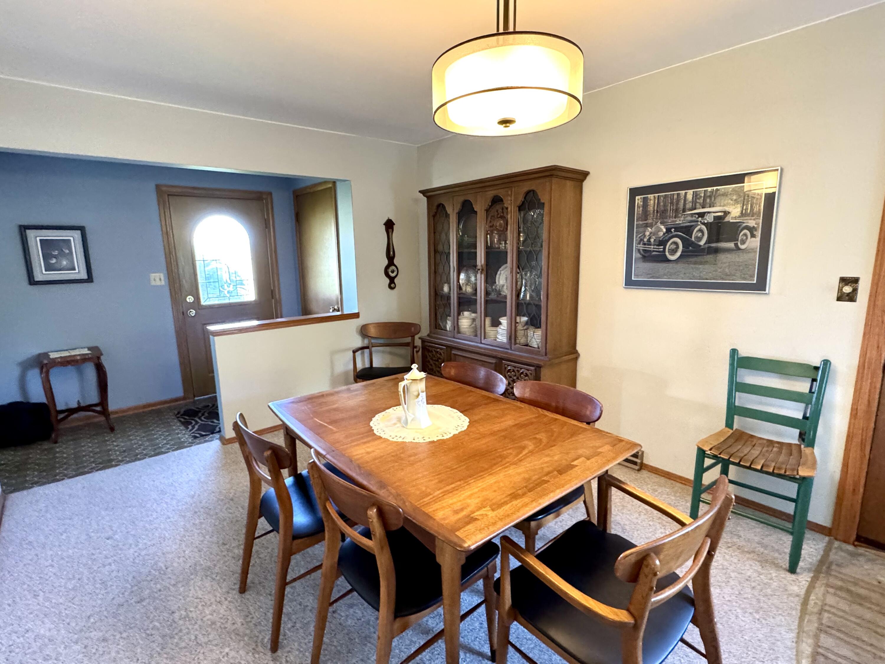 N96W19827 County Line Road Menomonee Falls, WI 53051 - Photo 3 of 25 Dining Area
