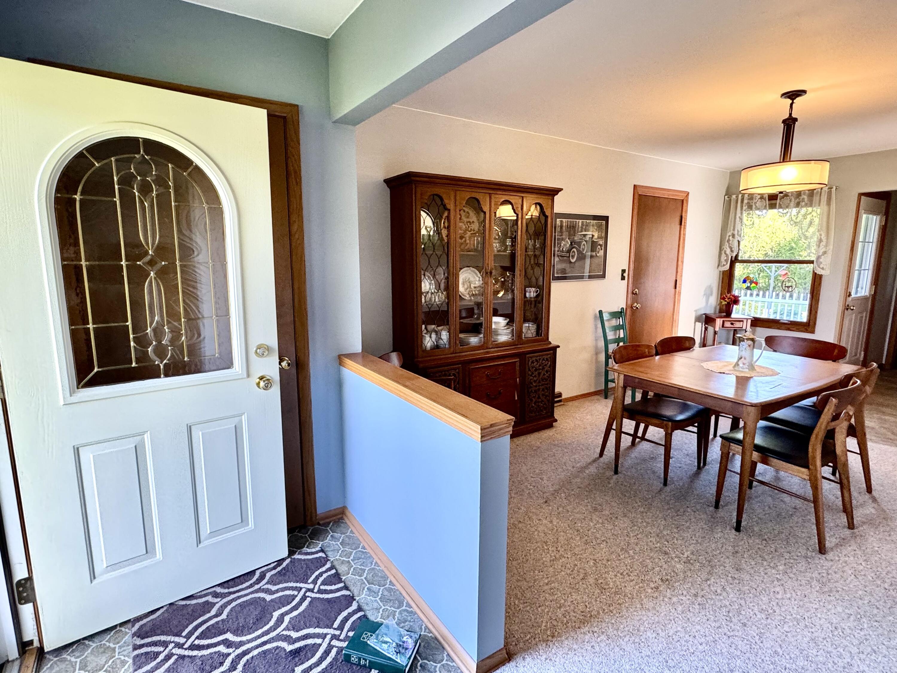 N96W19827 County Line Road Menomonee Falls, WI 53051 - Photo 4 of 25 Dining Area