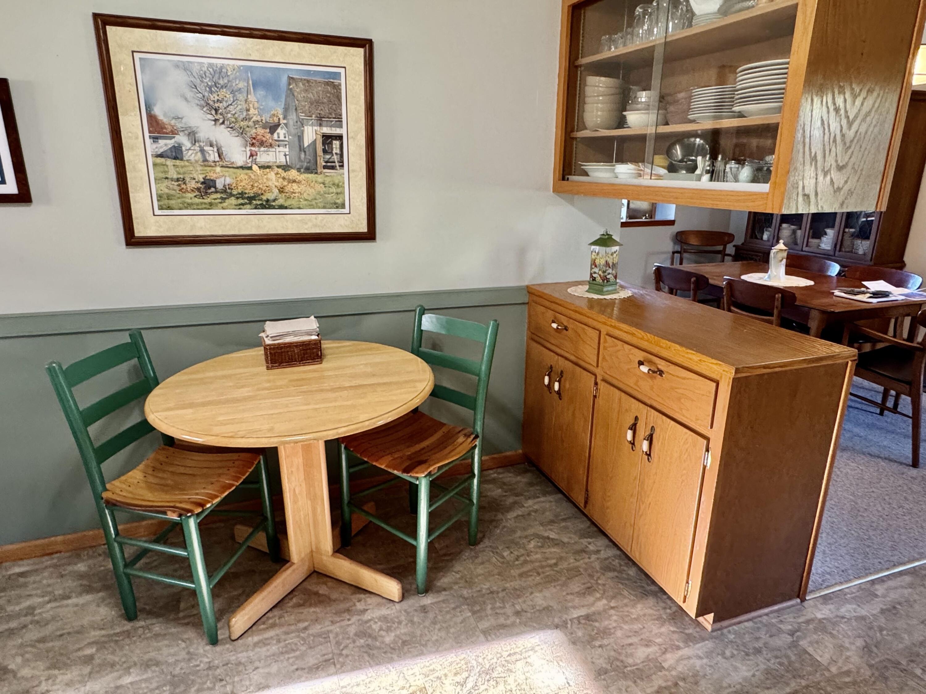 N96W19827 County Line Road Menomonee Falls, WI 53051 - Photo 5 of 25 Eat-in Kitchen Nook