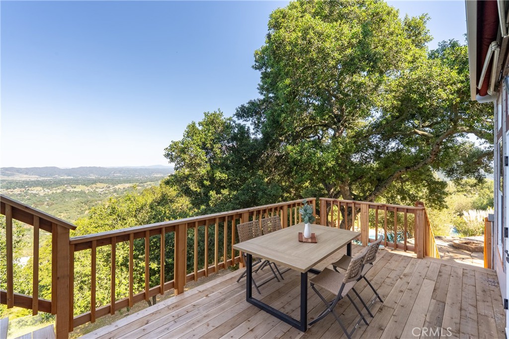 10885 San Marcos Road Atascadero, CA 93422 - Photo 47 of 63 a view of a balcony with wooden floor and seating space