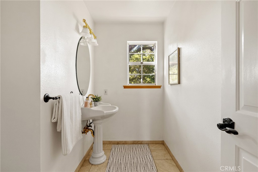 10885 San Marcos Road Atascadero, CA 93422 - Photo 10 of 63 a bathroom with a sink