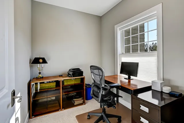 $864,900 | 7 Kennedy Lane, Unit 201, Hinsdale, IL 60521